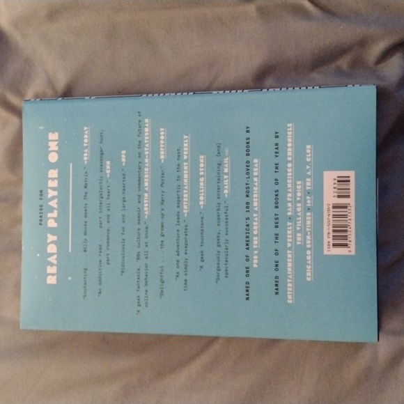 Ready Player Two by Ernest Cline - Black and Blue Cover - Picture 2 of 3